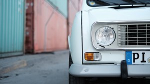 Renault 4 GTL Oldtimer-Fotoshooting Hamburg Schleswig-Holstein